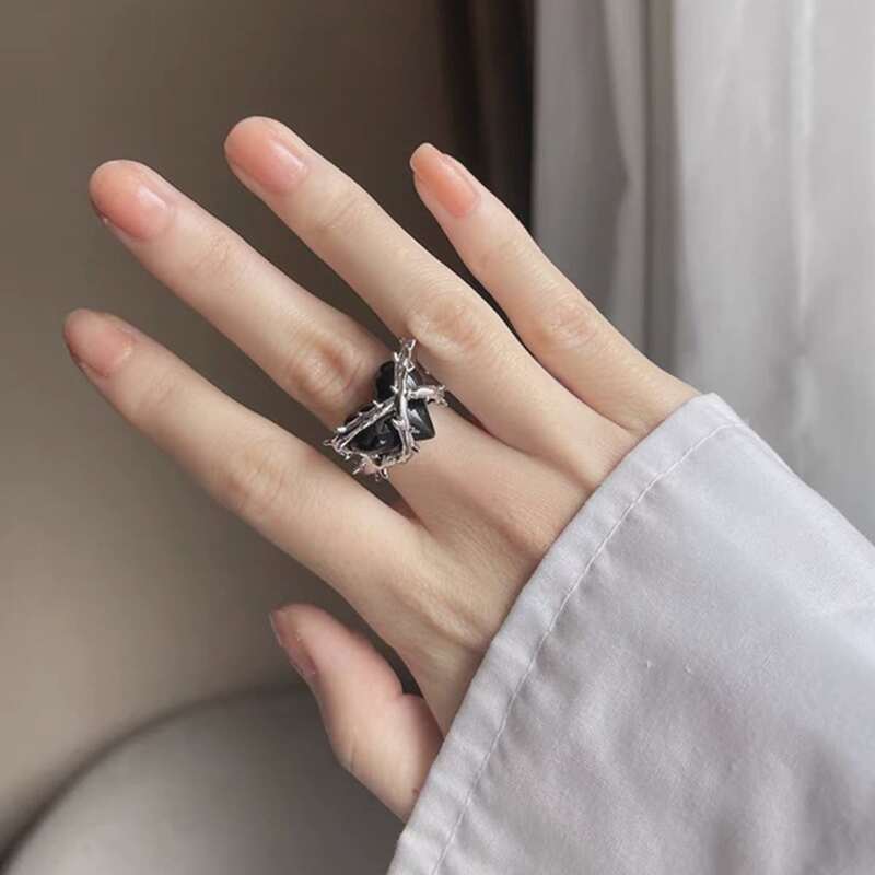 

Heart Decor Cuff Ring, Silver