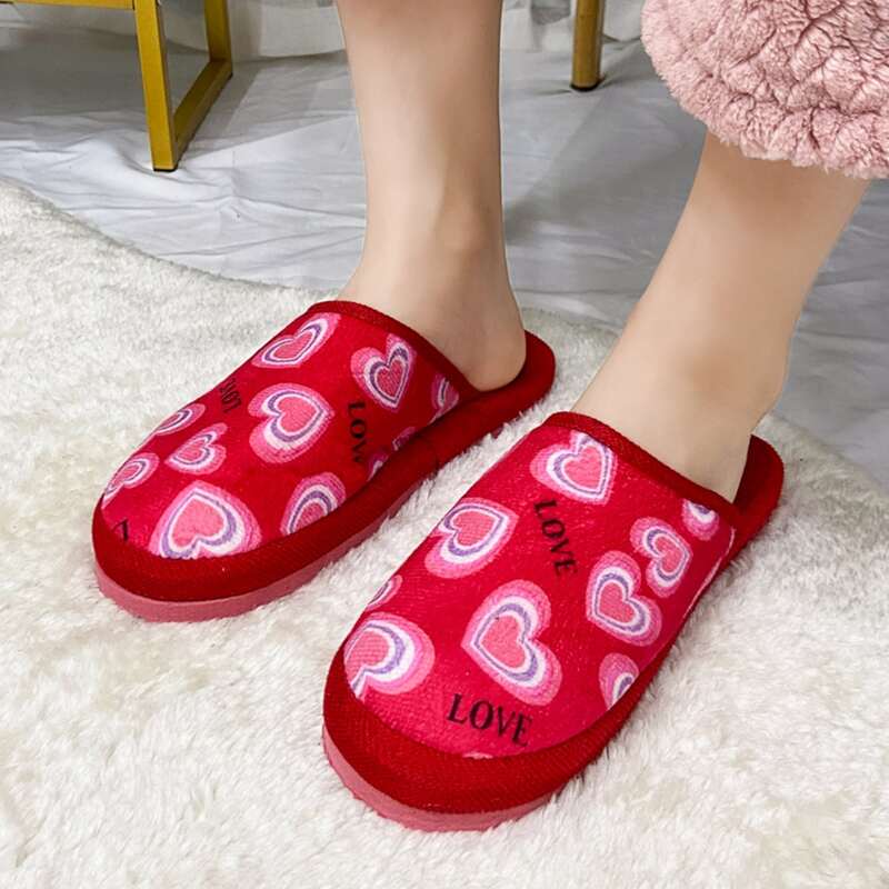 

Heart Pattern Slippers, Red