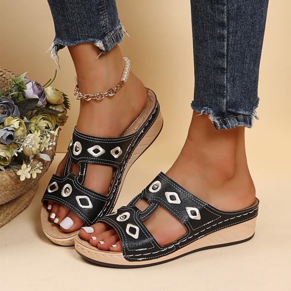

Geometric Pattern Stitch Detail Wedge Sandals, Black