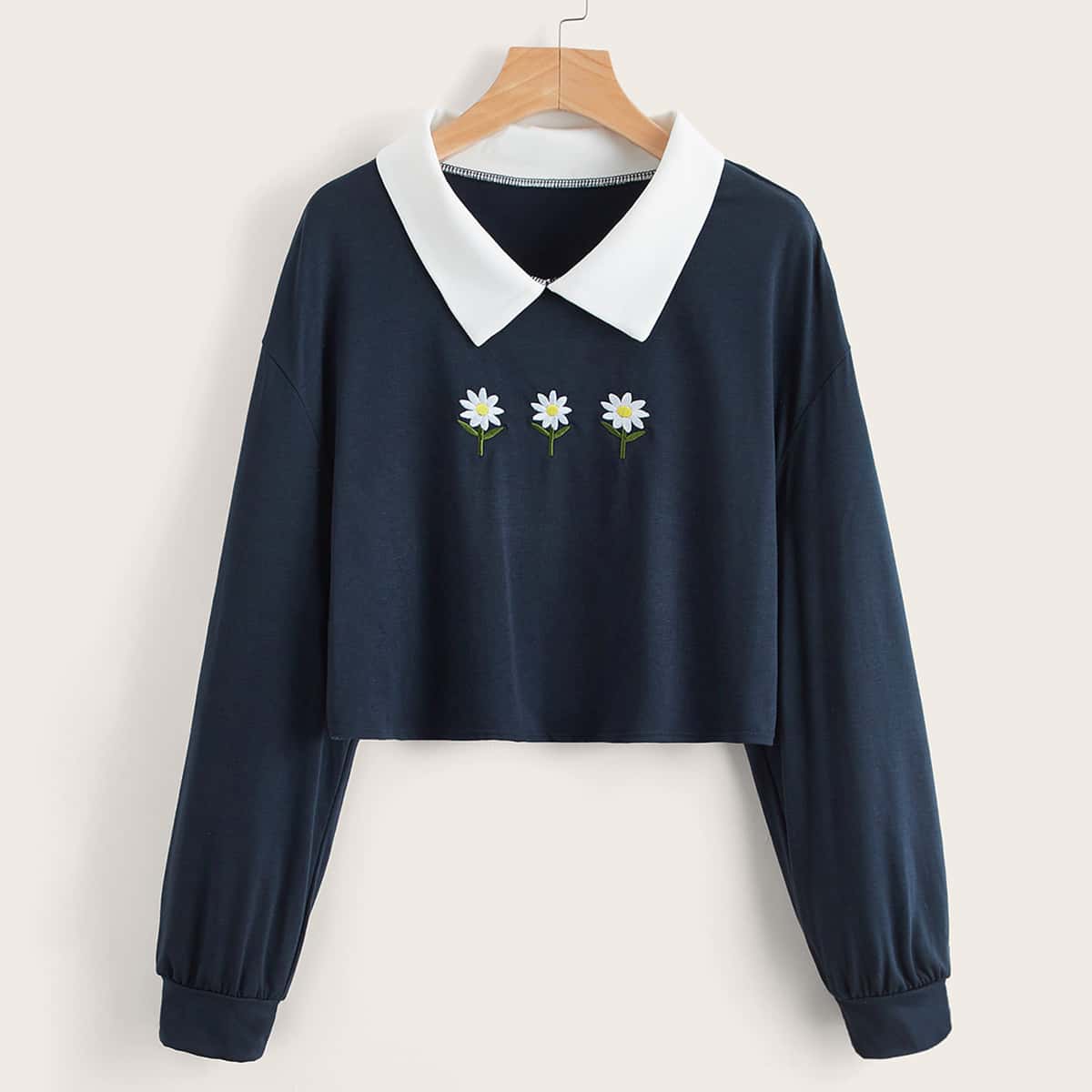 

Floral Embroidery Contrast Collar Crop Tee, Navy blue