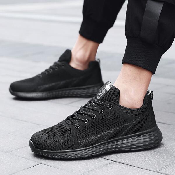 

Men Minimalist Lace Up Front Sneakers, Black