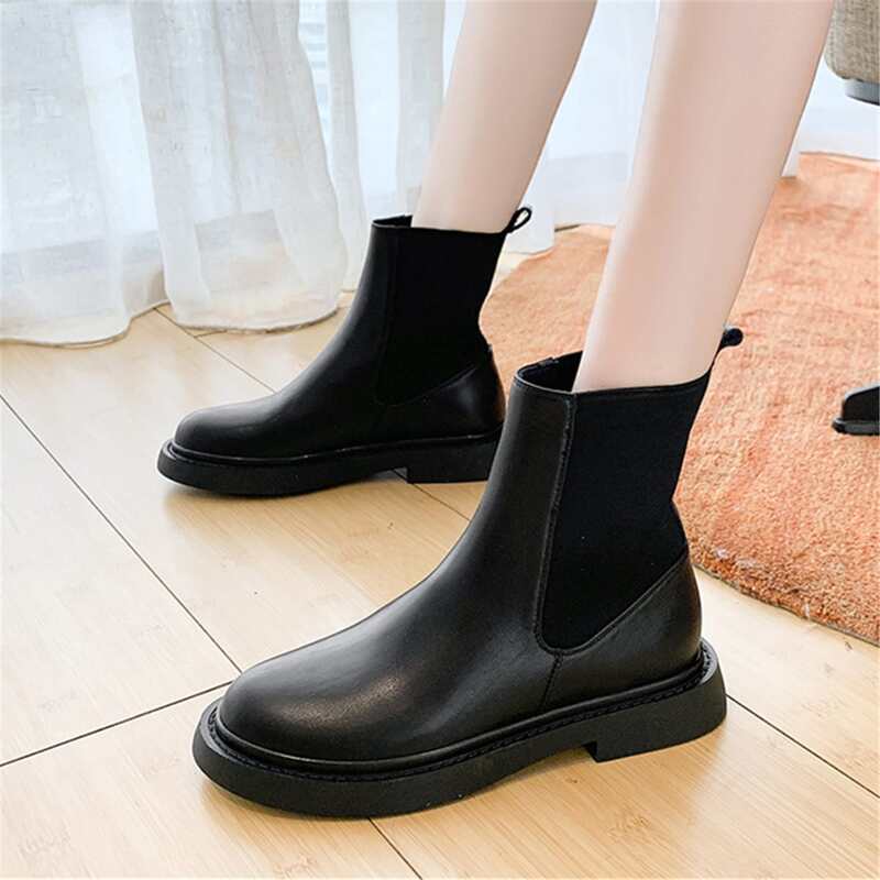 

Slip On Chelsea Boots, Black