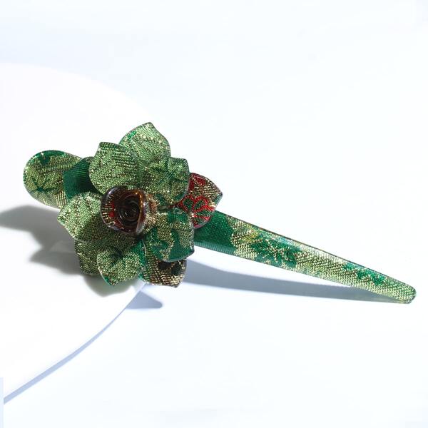 

Flower Decor Hair Clip, Multicolor