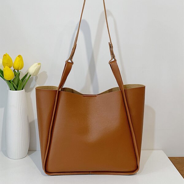 

Minimalist Large Capacity Tote Bag, Brown