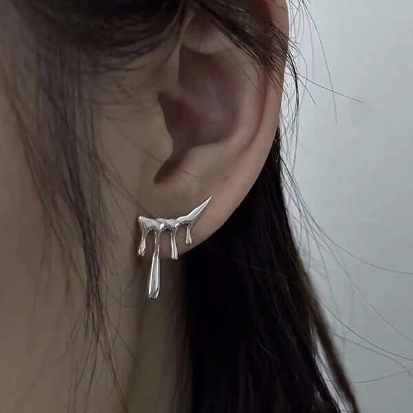 

Simple Stud Earrings, Silver