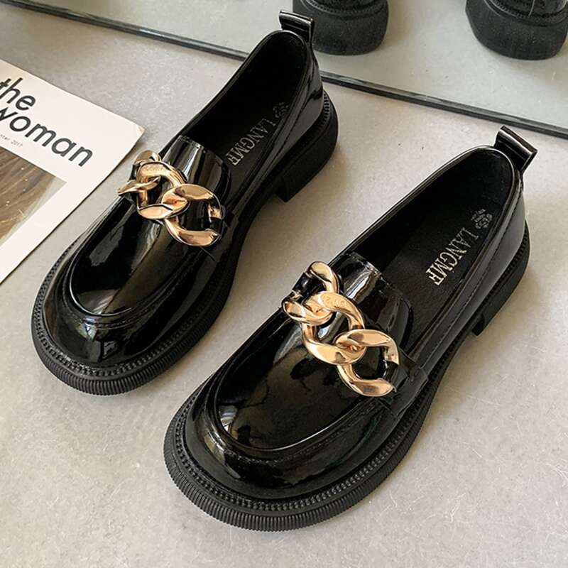 

Chain Decor Loafers, Black