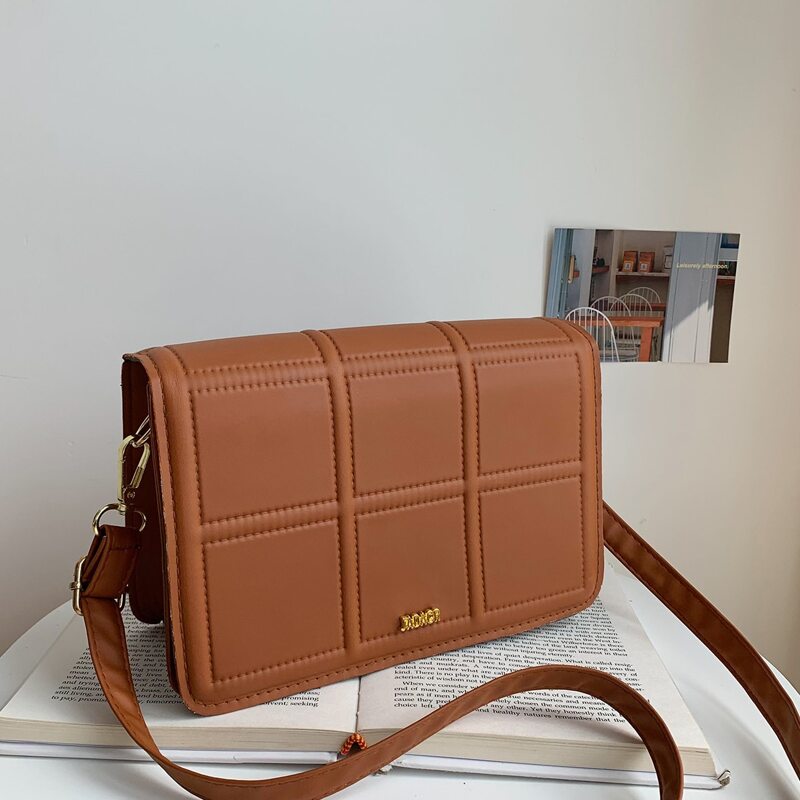 

Quilted Crossbody Bag, Brown