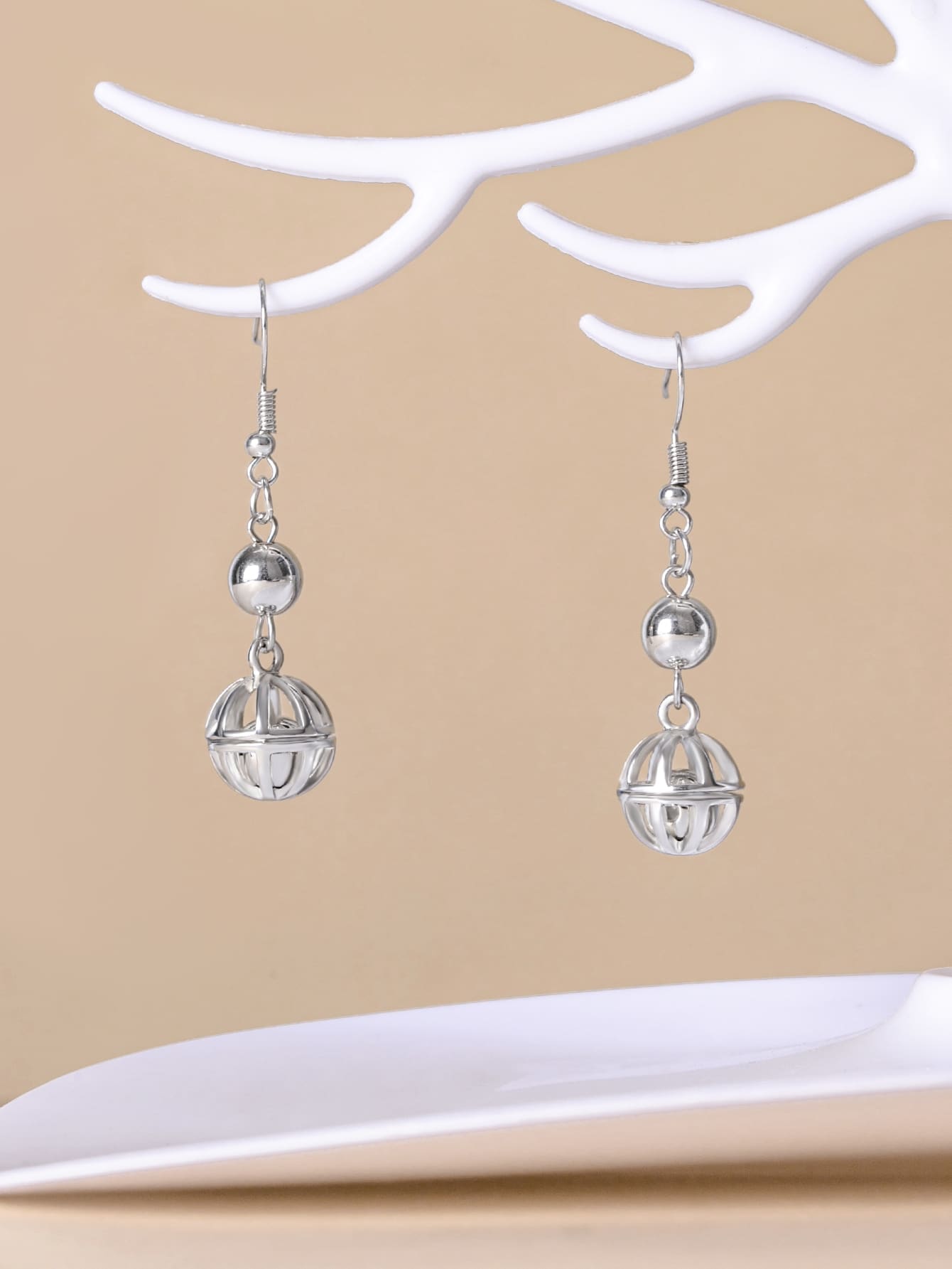 Bông tai thả trang trí bóng tròn - Bạc - Xem 1