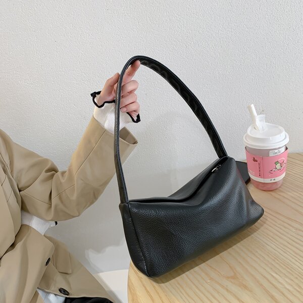 

Minimalist Shoulder Bag, Black