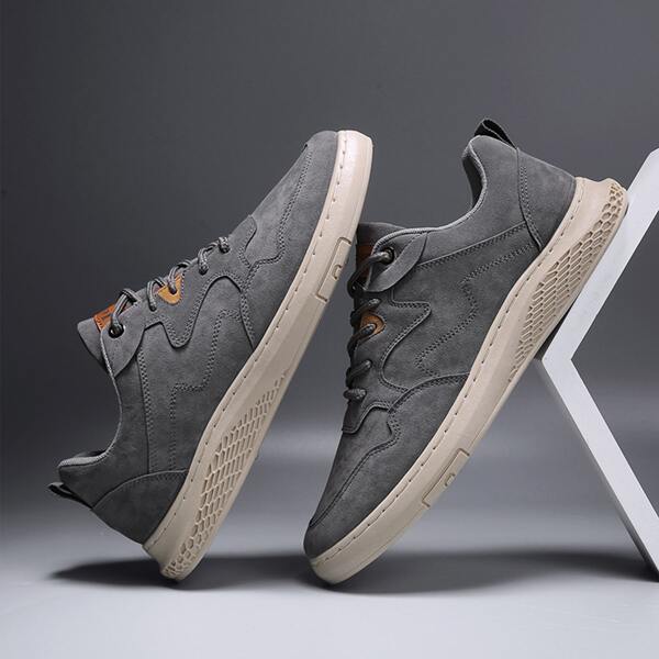 

Men Letter Graphic Lace-up Front Low Top Sneakers, Grey