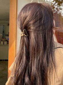 DAZY Minimalist Hair Claw For Daily Use For Girls Hairstyles Casual Claw Clips Hair Clips Hair Jaw Clip Hair Clamps Hair Clutch Hair Catcher Clip - Gold - View 2