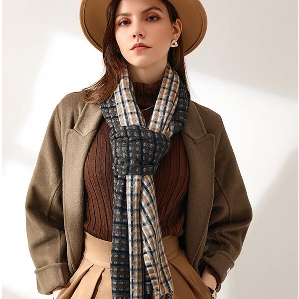 

Simple Tassel Decor Scarf, Multicolor