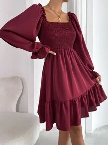 Chiquease Đầm suông cổ vuông xếp ly tay bồng, viền bèo nhún màu đỏ tía, trang phục mùa thu cho nữ - Màu Đỏ Sâu - Xem 3