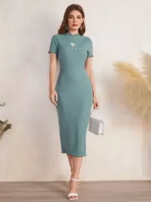 Mulvari 花卉圖案和字母刺繡木耳邊緊身洋裝 - 青碧色 - 查看 1