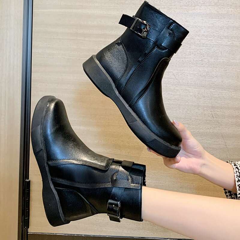 

Buckle Decor Side Zip Boots, Black