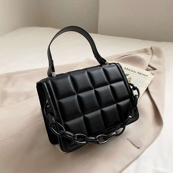 

Chain Decor Flap Square Bag, Black