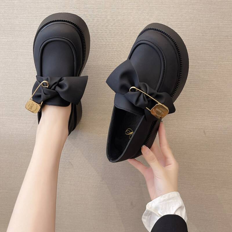 

Bow Decor Slip On Flats, Black
