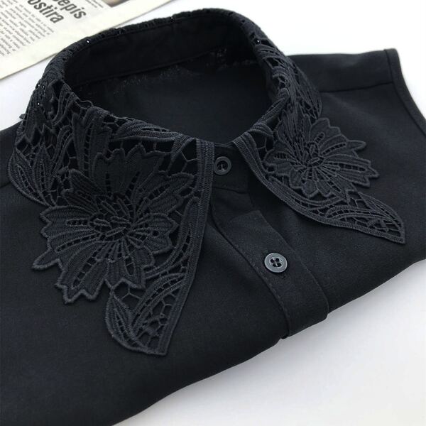 

Flower Embroidered Dickey Collar, Black
