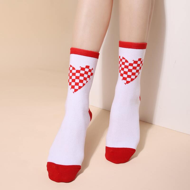 

Heart Print Crew Socks, Multicolor