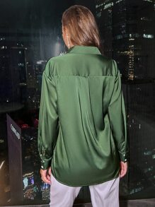 SHEIN Privé Camisa de satén con botón - Verde militar - Ver 2