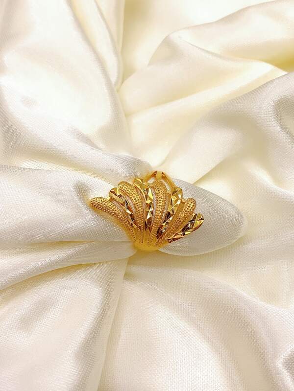 خاتم معدني بنقشة