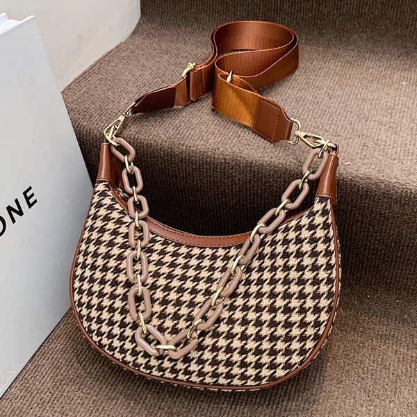 

Houndstooth Graphic Baguette Bag, Multicolor
