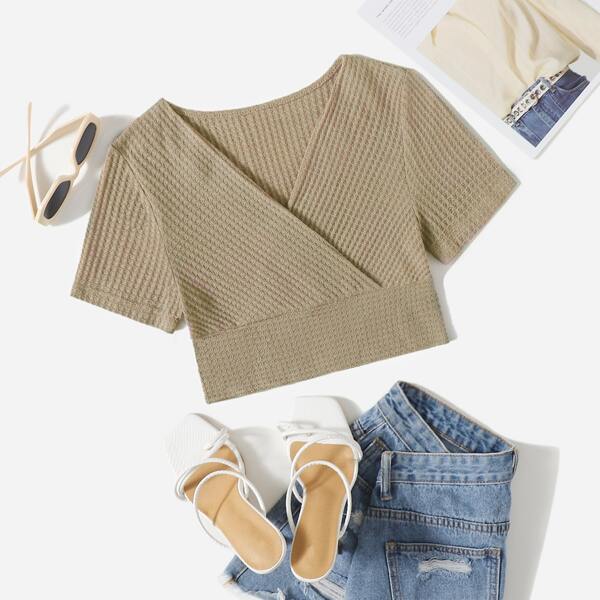 

Waffle Knit Surplice Front Crop Tee, Army green