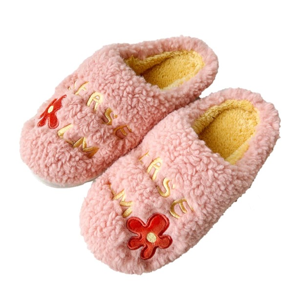 

Letter & Flower Embroidery Fluffy Bedroom Slippers, Pink