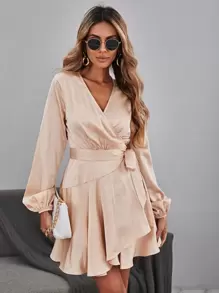 SHEIN 燈籠袖側打結荷葉邊圍裹緞面連衣裙 - 杏色 - 查看 1