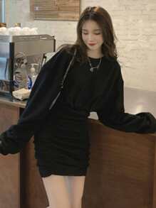 Vestido ajustado unicolor de hombros caídos fruncido