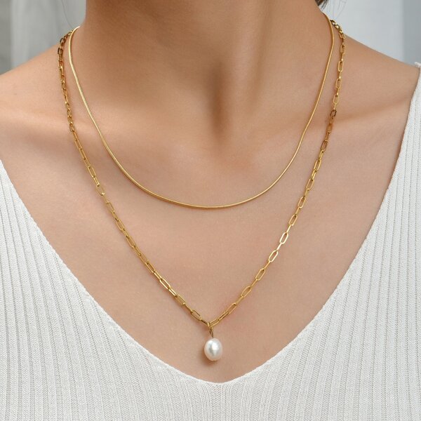 

2pcs 18K Gold Plated Natural Pearl Charm Necklace