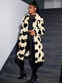 SHEIN X Belinda Abrigo con patrón de corazón largo de peluche - Multicolor - Ver 4