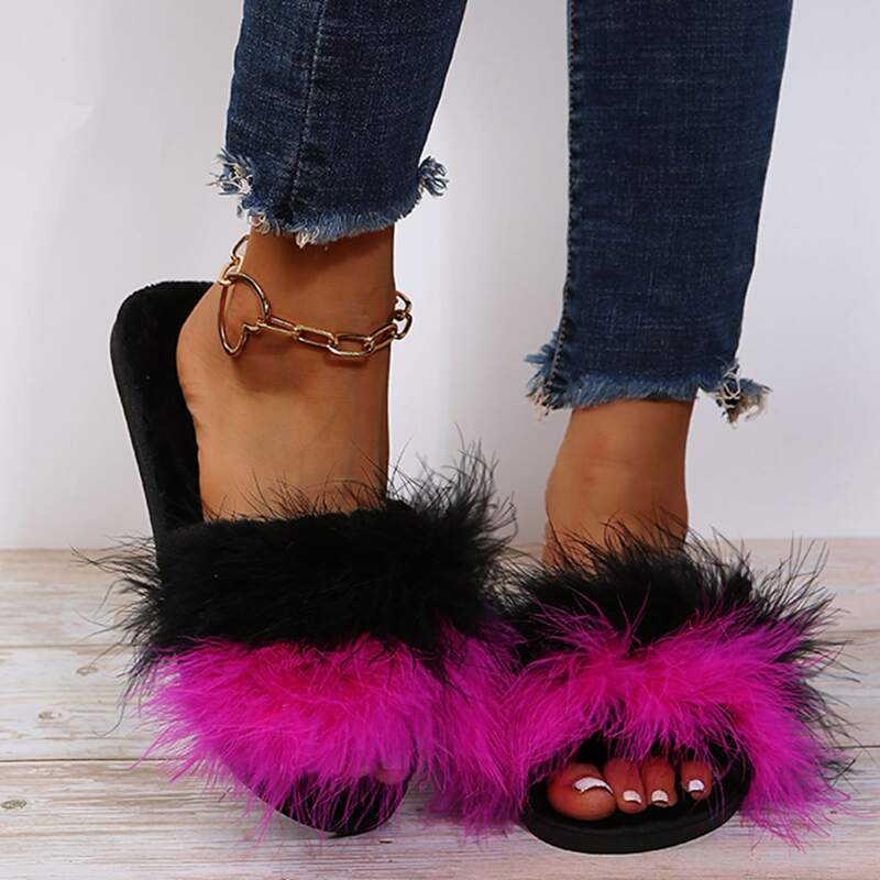 

Colorblock Fluffy Slippers, Black