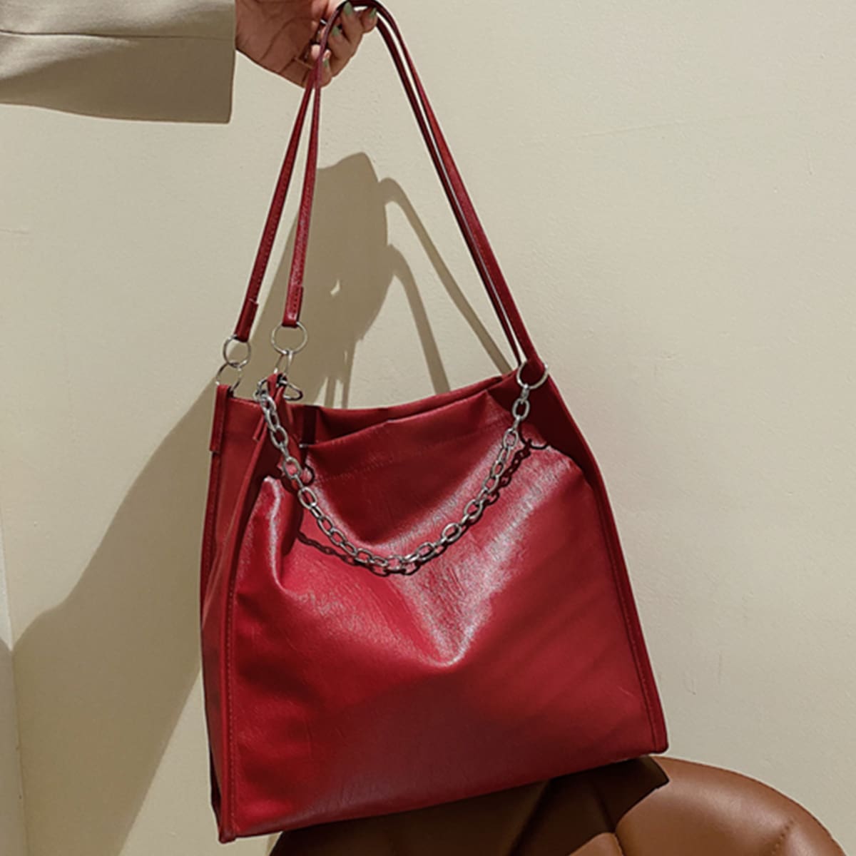 

Chain Decor Tote Bag, Red