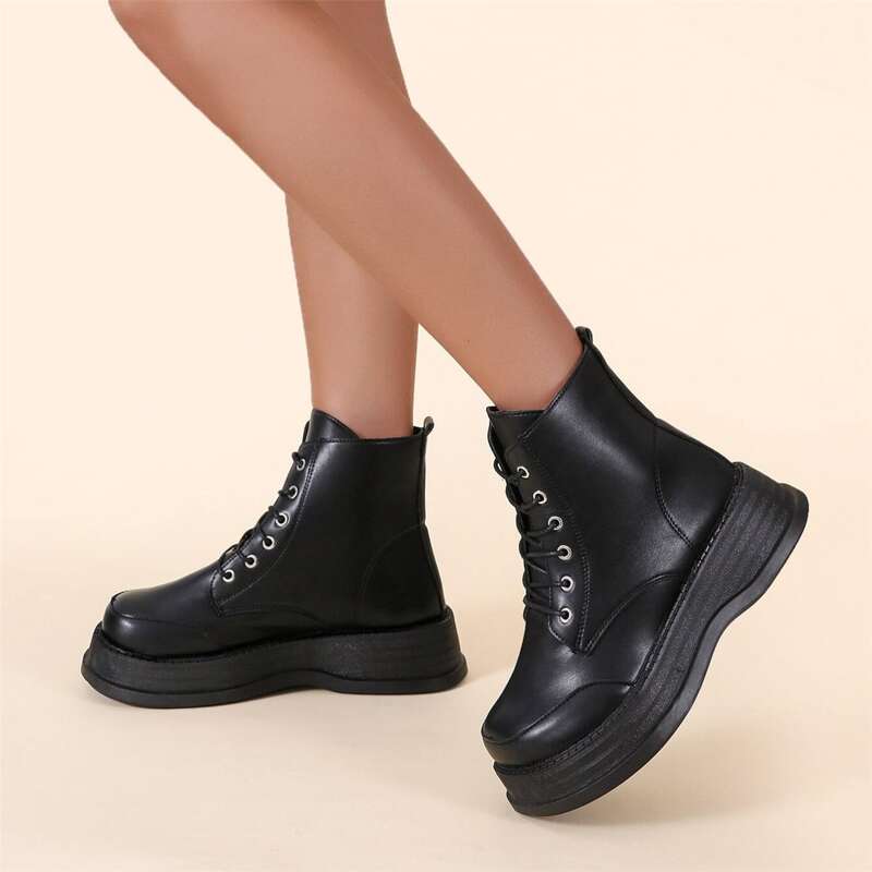 

Lace Up Front Flatform Boots, Black