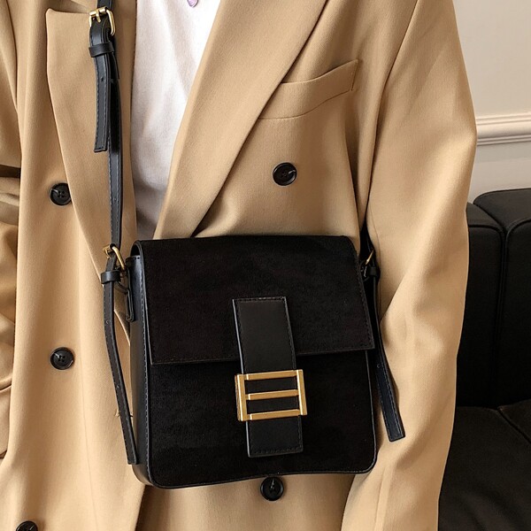 

Metal Decor Flap Square Bag, Black