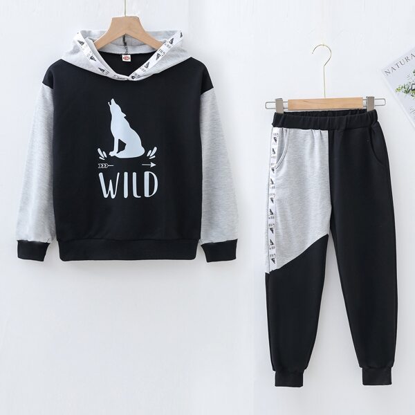 

Boys Wolf & Letter Graphic Contrast Tape Hoodie & Sweatpants, Multicolor