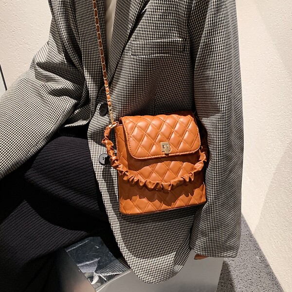 

Quilted Pattern Flap Bucket Bag, Brown