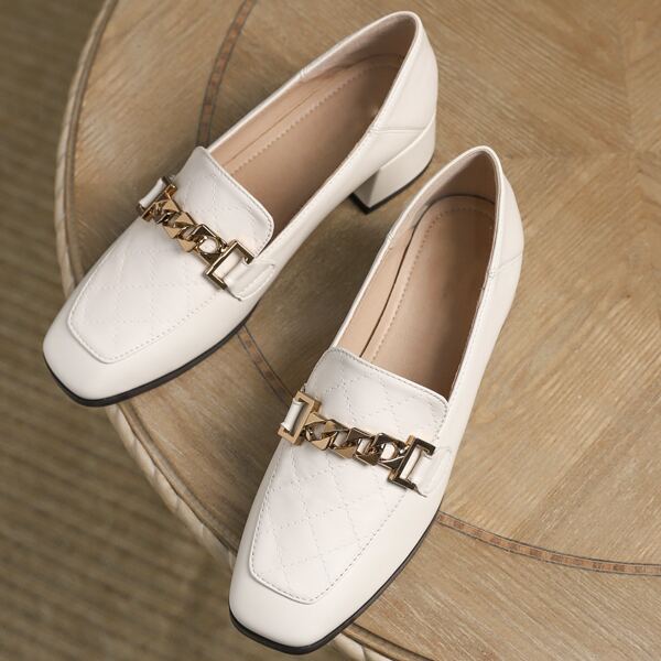 

Metal Decor Quilted Pattern Pumps, White
