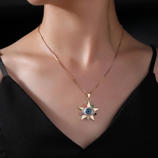 

Star Pendant Necklace, Gold