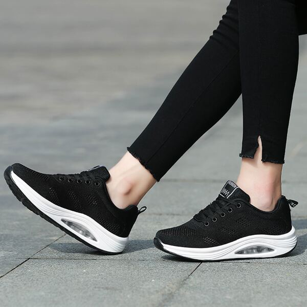 

Air Cushion Design Lace-up Front Rocking Shoes, Black
