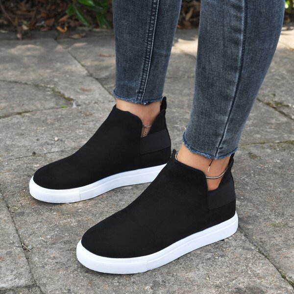 

Minimalist Slip On Booties, Black