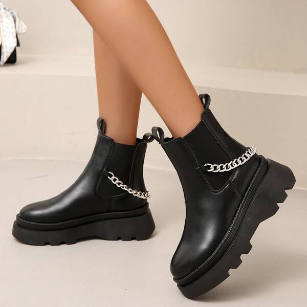 

Minimalist Chain Slip On Chelsea Boots, Black