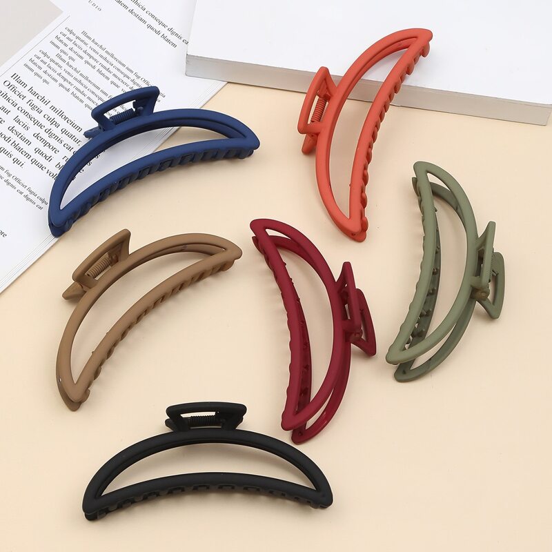 

2pcs Random Solid Hair Claw, Multicolor