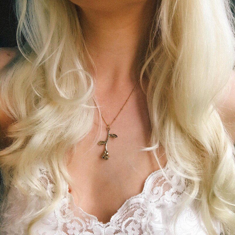 

Flower Pendant Necklace, Gold