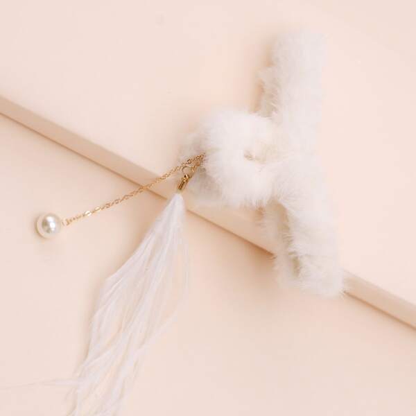 

Faux Pearl Decor Plush Hair Claw, White