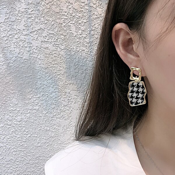 

Irregular Geometric Drop Earrings, Black and white