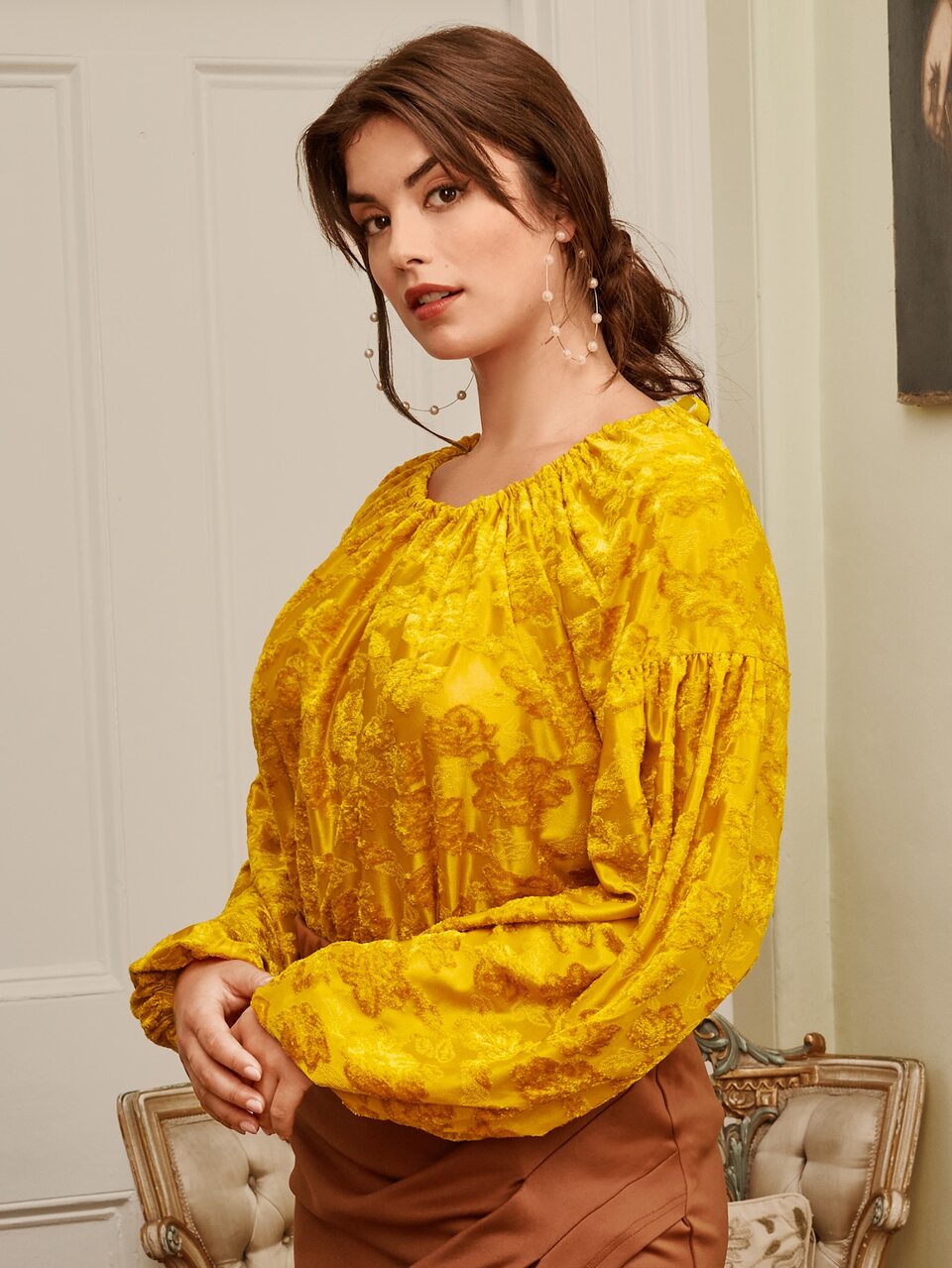 Plus Floral Jacquard Lantern Sleeve Tie Back Top