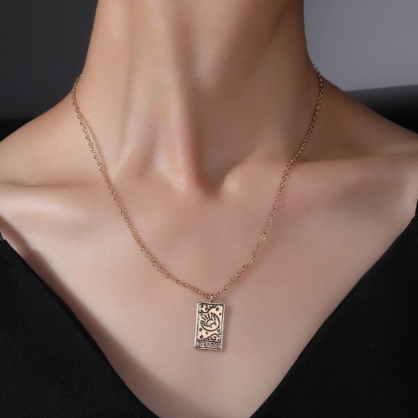 

1pc Geo Charm Necklace, Gold
