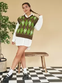 SHEIN EZwear Butterfly & Argyle Pattern V Neck Sweater Vest